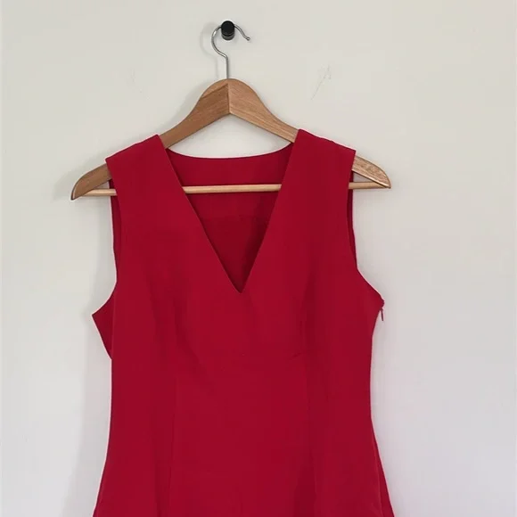 NWT Commense Red V-Neck Sleeveless Short Mini Sheath Dress - Picture 7 of 12